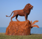 Preview: Löwen Skulptur auf Felsen